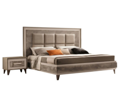 Dormitorio 3 piezas. Conjunto Cama 2x Mesita de noche Consola Camas Hotel arredoclassic