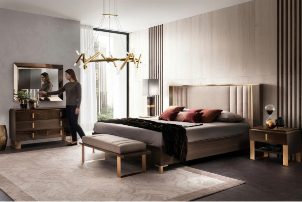 Juego de dormitorio de lujo Cama 2x Mesita de noche Diseño clásico Muebles de cama de 3 piezas