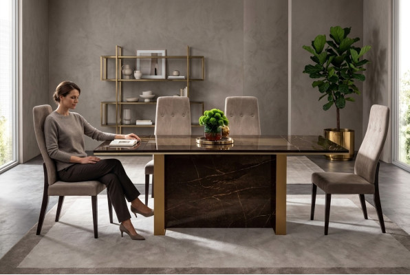Mesa de comedor de diseñador Mesa de diseño Madera Mesa de comedor italiano Muebles de salón
