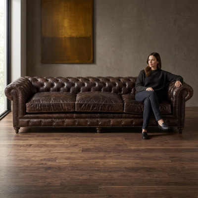 Sofá Chesterfield marrón de tela y cuero para tapizar. Juego de sofás XXL grandes.