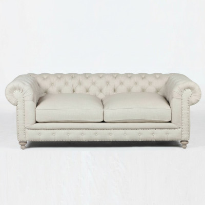 Sofá Chesterfield blanco de lujo de tres plazas. Sofá de sala de estar moderno de tres plazas.