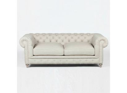 Sofá Chesterfield blanco de lujo de tres plazas. Sofá de sala de estar moderno de tres plazas.