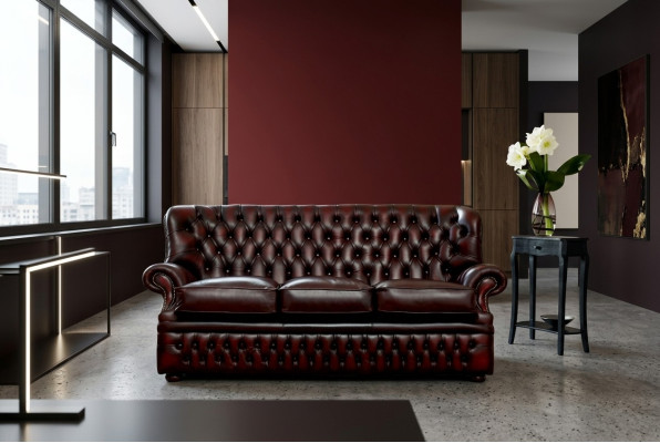 Sofá Chesterfield marrón de 3 plazas en estilo antiguo para sala de estar diseñado.