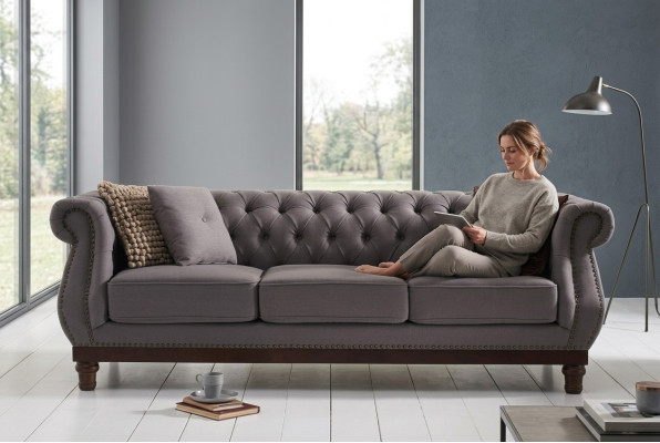 Sofá Chesterfield gris, sofá tapizado de tela de diseñador de 3 plazas