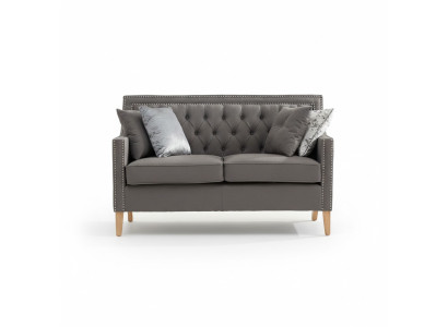 Sofá Chesterfield de tela para 2 personas con cojines acolchados.