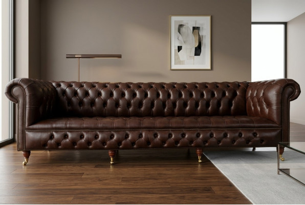 Sofá Chesterfield marrón de 4 plazas de lujo clásico estilo barroco rococó.