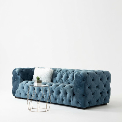 Chesterfield de 3 plazas, moderno sofá de lujo de diseñador para la sala de estar de tres plazas.