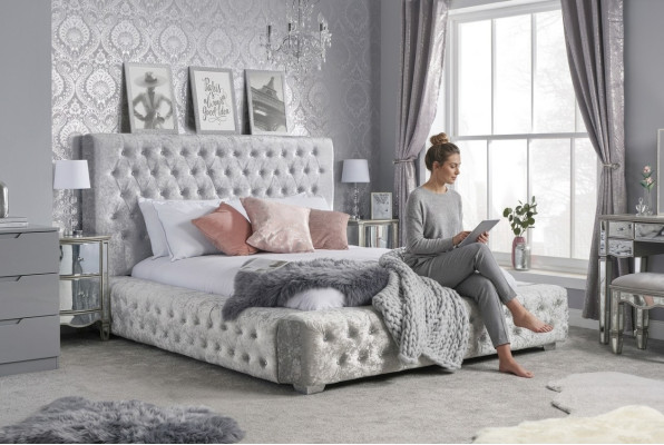 Cama Chesterfield gris con cabecero alto cama doble de diseño