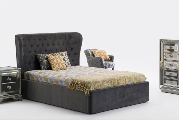 Cama de diseño Chesterfield 180x200cm en gris, camas de dormitorio de hotel de lujo tapizadas.