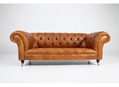 Sofá Chesterfield de terciopelo de tres plazas. Sofás de diseño, sofás tapizados, sofás de terciopelo de 220 cm.
