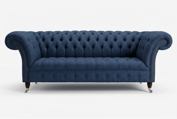 Texto Chesterfield de tela azul de 4 plazas, sofá tapizado de diseñador.