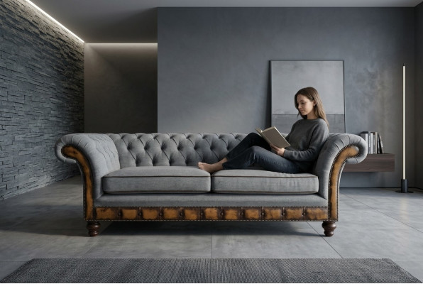 Sofá de diseñador Chesterfield color gris-marrón para la sala de estar, de 3 plazas.