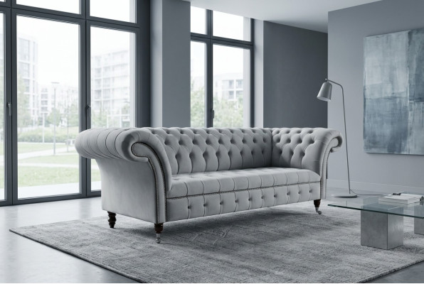 Sofá Chesterfield de diseñador blanco de tres plazas. Sofá moderno de tres plazas.