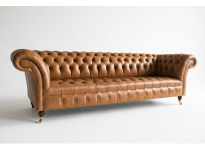 Diseño Chesterfield - Sofá de 4 plazas de cuero marrón con tapizado de lujo.