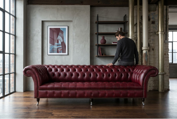 Sofá de diseño Chesterfield de 4 plazas tapizado de lujo clásico en tela.