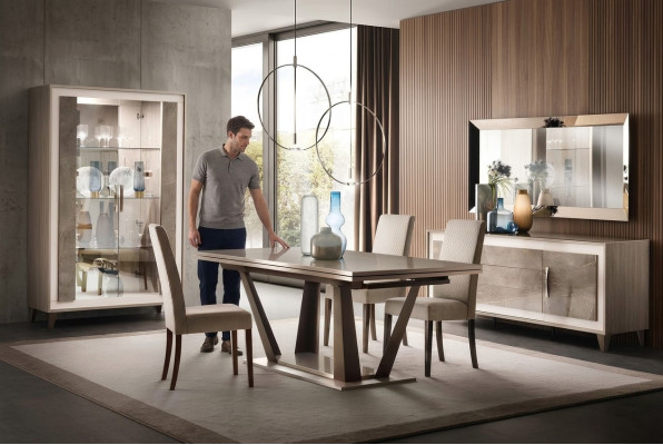 Mesa de comedor de diseño clásico estilo italiano muebles mesas color marrón claro.