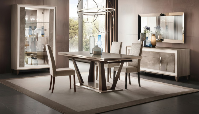 Mesa de comedor de diseño clásico estilo italiano muebles mesas color marrón claro.