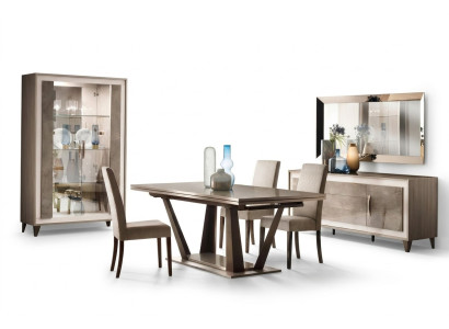 Mesa de comedor de diseño clásico estilo italiano muebles mesas color marrón claro.
