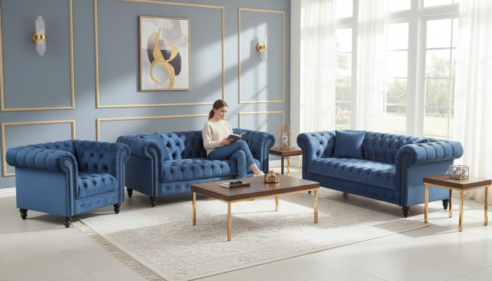 Sofá Chesterfield de tres plazas, tapizado en tela de lujo.