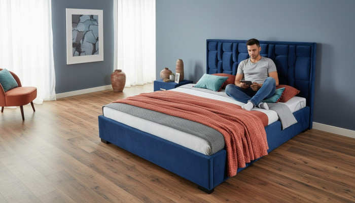 Cama azul de diseñador, diseño de dormitorio, muebles modernos de lujo, nueva estructura de cama.