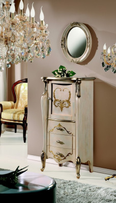 Elegante cómoda armario Muebles italianos Estilo barroco Sala de estar
