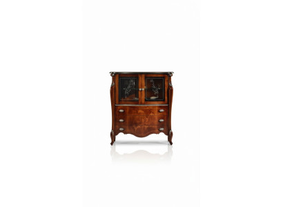 Muebles lujosos de madera y vidrio en estilo barroco, armario, cómoda, armarios de diseñador.
