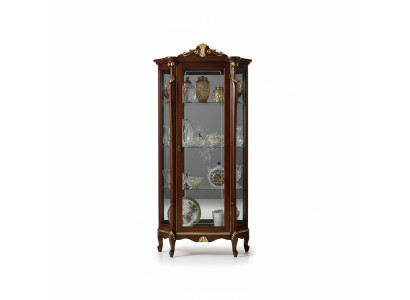 Muebles italianos de madera en estilo clásico. Vitrina, armario, estante, armarios.