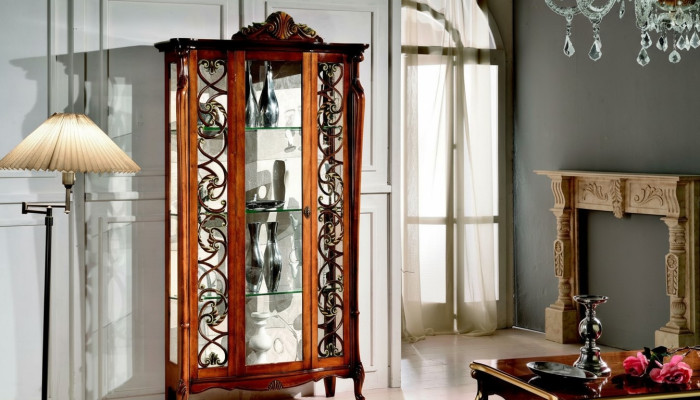 Vitrina clásica Diseño de armario Armarios Estantes Armario de vidrio Muebles italianos Nuevos