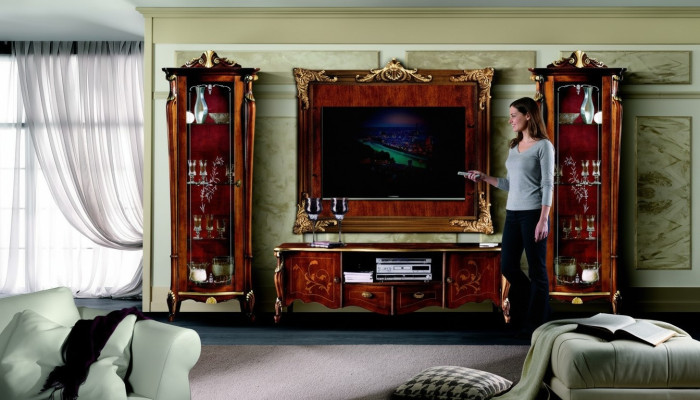 Juego de muebles de 4 piezas de mobiliario italiano con 2 vitrinas, aparador, mueble para TV y armario