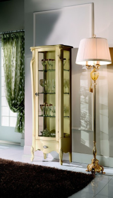 Muebles clásicos Muebles italianos Madera Beige Vitrina Elegante vitrina Nueva