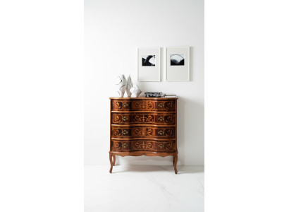 Mobiliario de madera italiano de lujo de diseño: cómoda, armario, aparador en madera maciza.