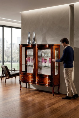 Diseñador de lujo vitrina de madera marrón 2 puertas de vidrio 2 cajones Muebles italianos.
