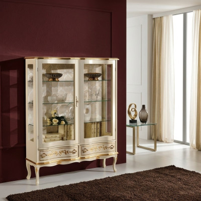 Diseño de gabinetes de madera, vitrinas, armarios Muebles de lujo italianos Estilo barroco.