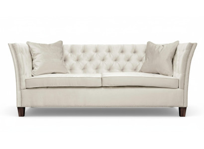 Sofá Beige Chesterfield de tres plazas muebles tapizados para hoteles, consultorios y salas de estar.