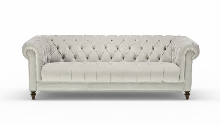 Tresillo de tela de diseño de tres plazas en plata, nuevos originales Chesterfield.