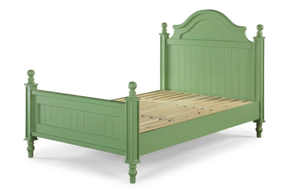 Cama verde, cama doble clásica, cama de campo, cama de hotel de lujo, dormitorio nuevo.