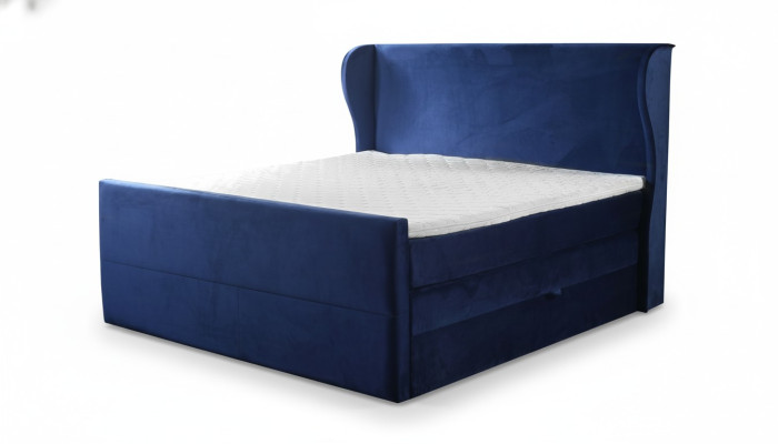 Cama doble de diseñador en estilo moderno con elementos minimalistas.