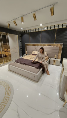 Juego de dormitorio Lujo Cama completa + 2 mesitas de noche 3 pzs. Conjunto moderno Nuevo