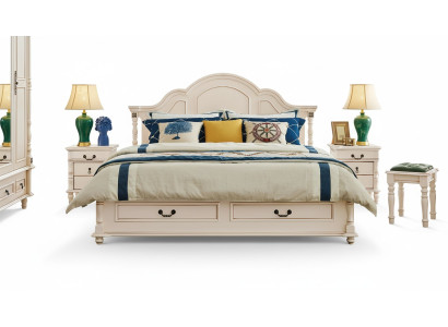Increíble conjunto de dormitorio con cama y mesitas de noche en blanco.