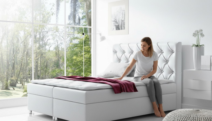 Cama Chesterfield moderna, cama doble, cama tapizada, camas de resortes 200x200 nuevas.