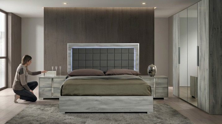 Juego de dormitorio cama mesita lujo madera tapizada camas mesitas nuevo 3 piezas.