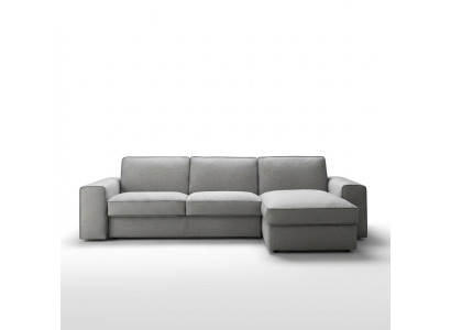 Esquina de lujo moderna Sofá en forma de L de textil y madera de diseño Alfitalia para sala de estar.