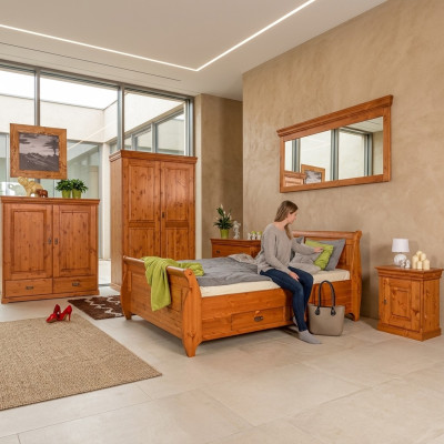 Diseño de lujo, cama doble de hotel, dormitorio de madera, cama de 180x200 cm, tapizada.