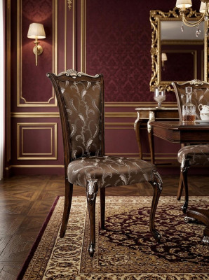 Silla de diseño tapizada de lujo de estilo Art déco.