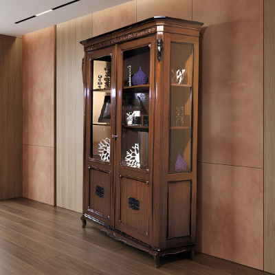 Muebles clásicos Muebles italianos de madera marrón Elegante vitrina Aparador elegante