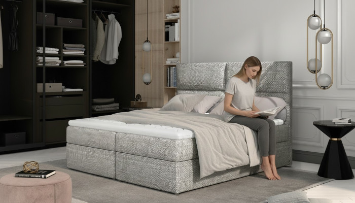 Cama de dormitorio de lujo con diseño acolchado de lujo, decoración de hotel doble de lujo.