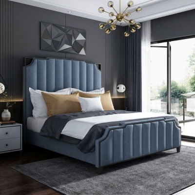 Habitación de lujo con cama doble de 150/180x200cm de cuero y metal, nueva, de hotel.