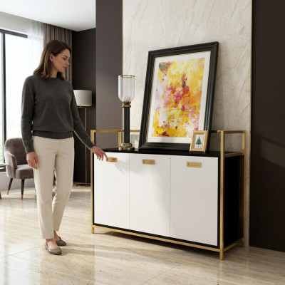 Diseño de cómoda de lujo de acero inoxidable con estantes decorativos.