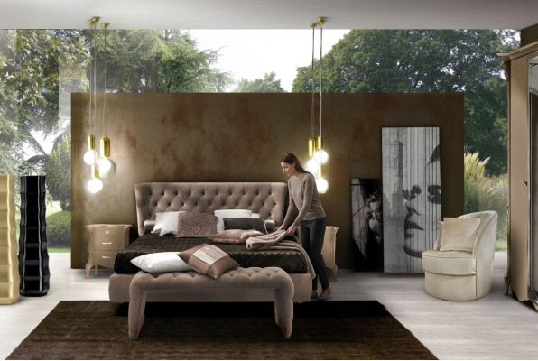 Juego de dormitorio de lujo de 4 piezas. Cama + 2 mesitas de noche + taburete. Camas de diseño moderno de madera maciza.