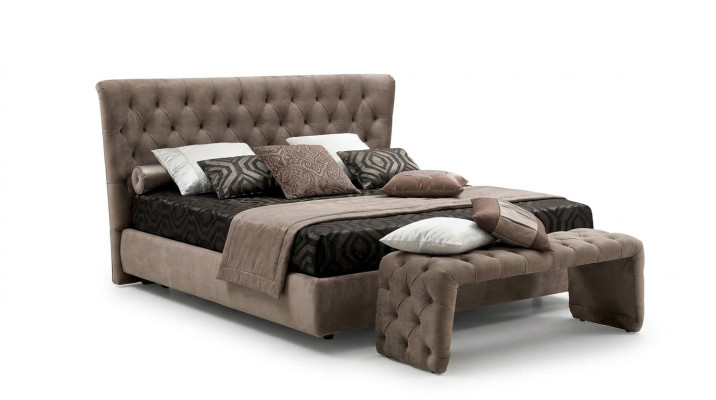 Cama acolchada de diseño de lujo, cama doble de hotel Chesterfield habitación para dormir.